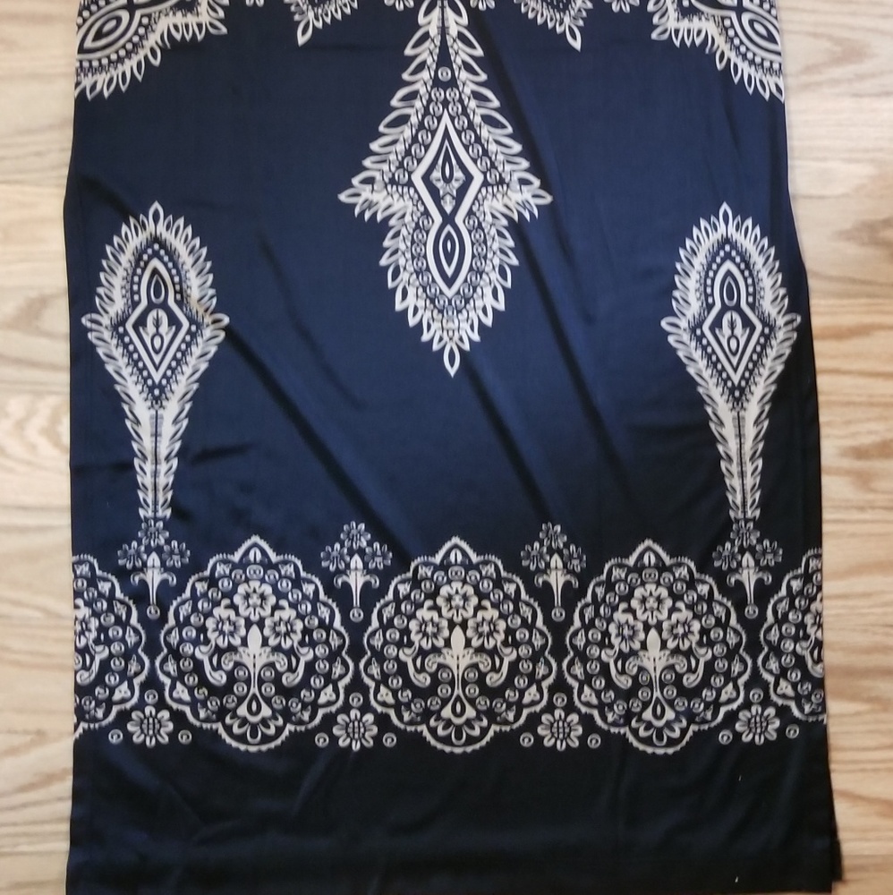 Venus black with design skirt